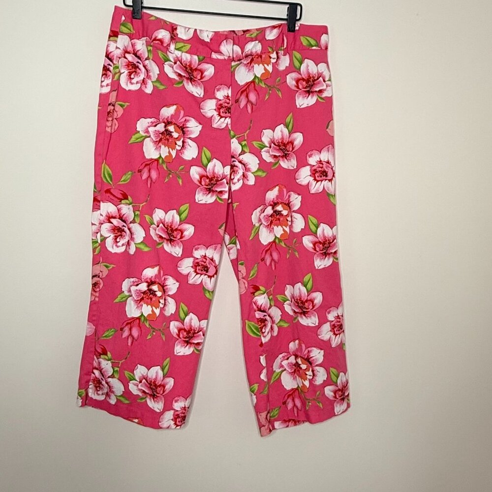 Women’s Pink Floral Capri Pants